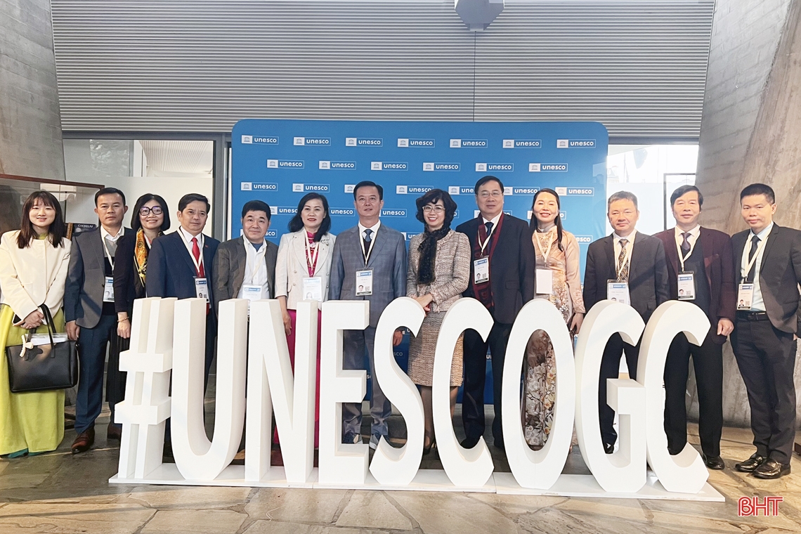 Ha Tinh delegation attends the 42nd UNESCO General Assembly session