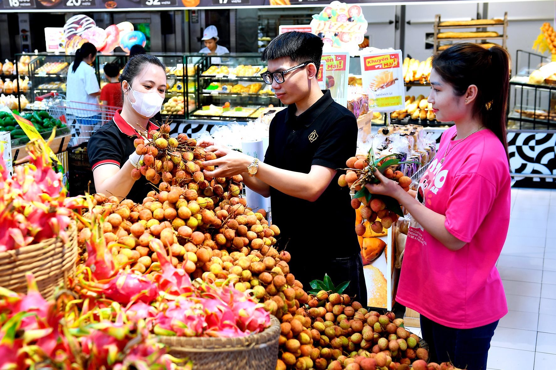 Tươi rói vải Thanh Hà trên kệ siêu thị, chợ dân sinh ở TP Hải Dương