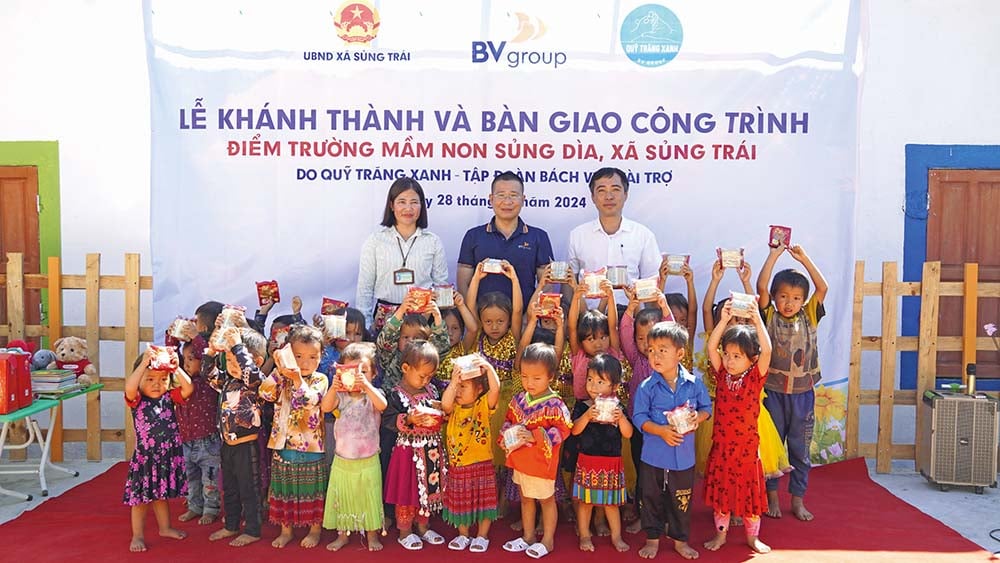 BV Group always focuses on charity activities to support students and areas facing many difficulties.