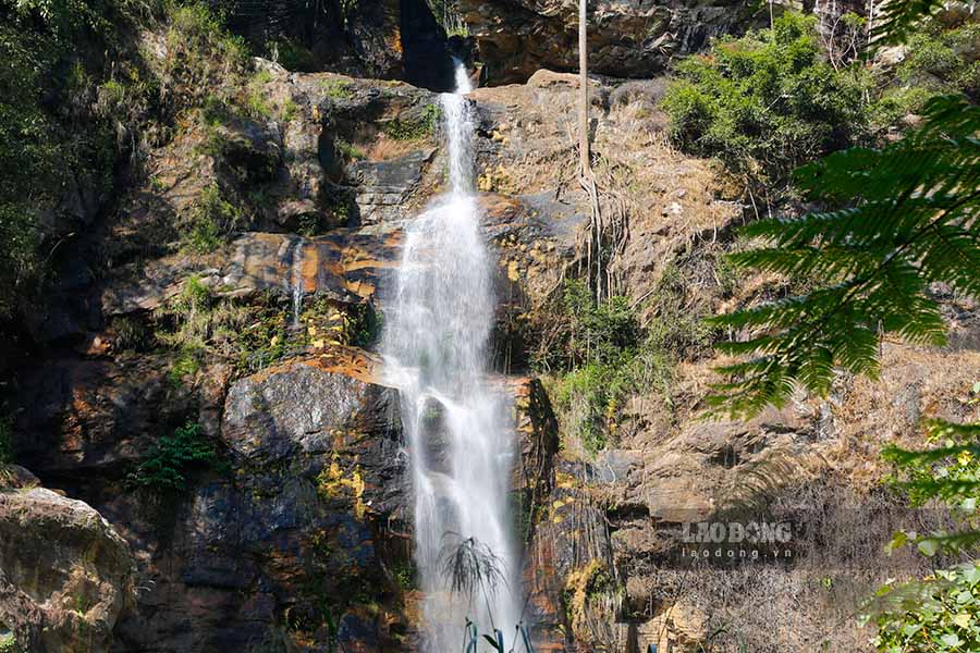 La cascada de Muong Thin es prístina y poco conocida por los turistas en Dien Bien.