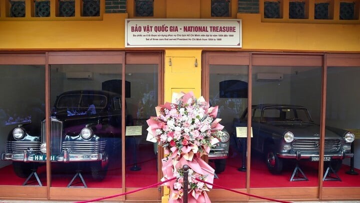 Trois voitures ont été utilisées pour servir le président Ho Chi Minh.
