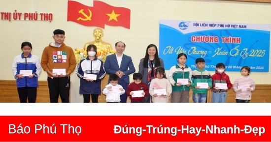 Hội LHPN Việt Nam thăm, tặng quà “Tết yêu thương” tại Phú Thọ