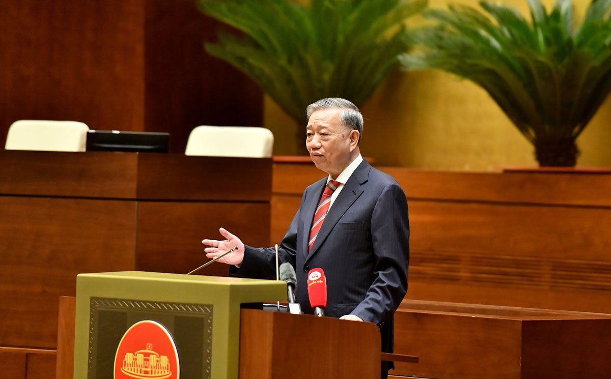 Le secrétaire général To Lam a prononcé un discours lors de la conférence. Photo : nhandan.vn