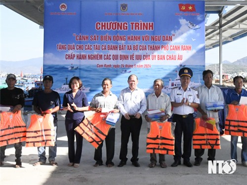 Promote the implementation of the program "Coast Guard accompanies fishermen"