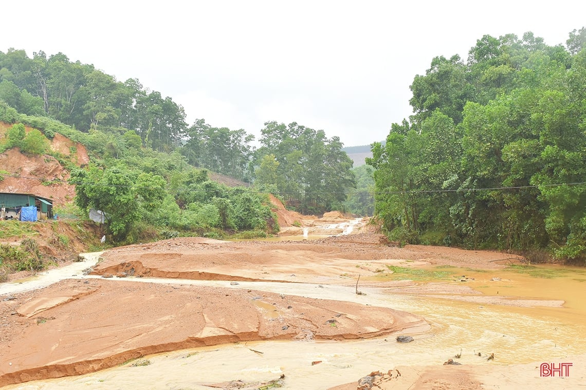 Urgently repair essential irrigation works damaged by floods