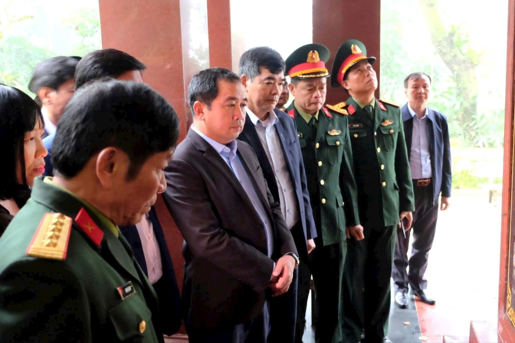 Voyage émotionnel aux sources pour visiter le lieu de fondation de l'Armée populaire du Vietnam