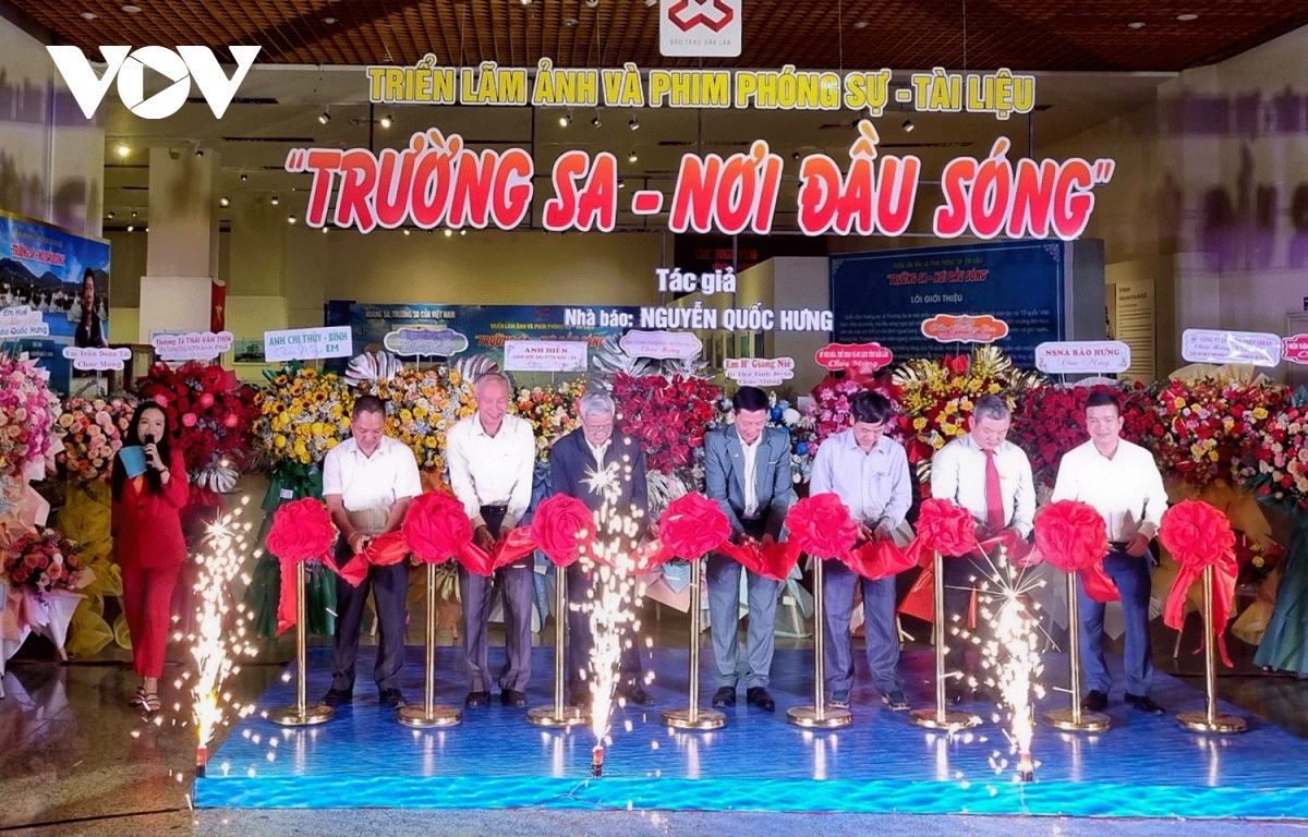Dak lak tang cuong tuyen truyen, boi duong tinh yeu bien dao hinh anh 1