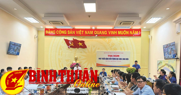 Nơi ươm mầm những “hạt giống đỏ”