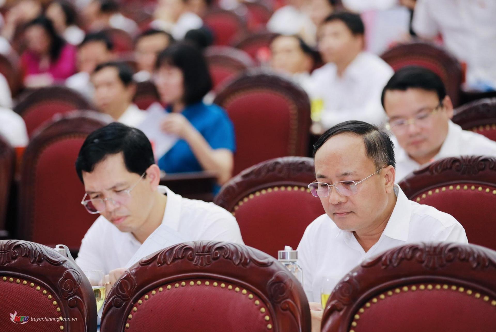 Delegates attending the discussion session.