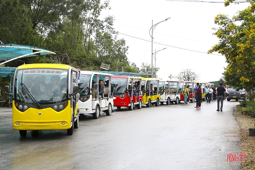 Sẵn sàng cho ngày khai hội chùa Hương Tích