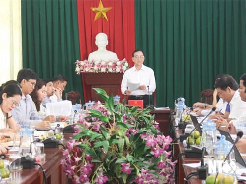 Le Comité permanent du Conseil populaire provincial travaille avec le Comité permanent du Conseil populaire du district de Thuan Nam