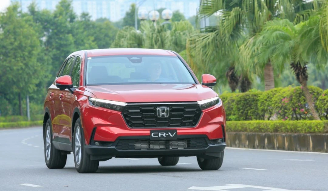 Recalling more than 11,000 Honda Civic and CR-V vehicles in Vietnam