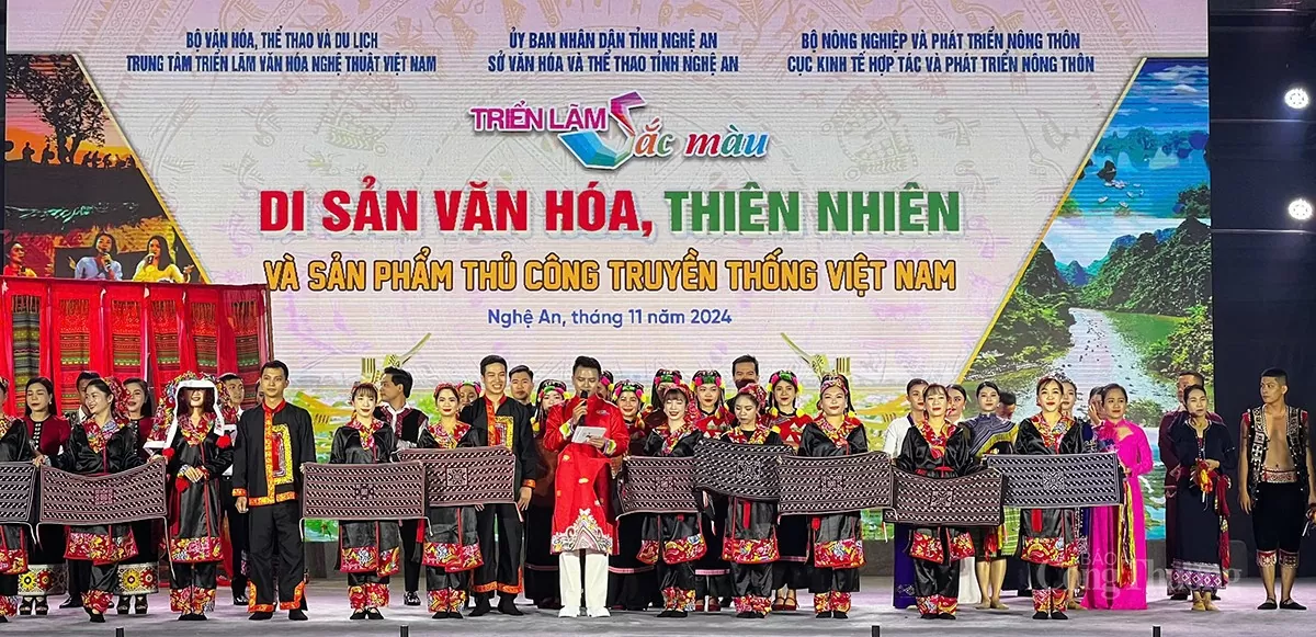 Triển lãm Sắc màu di sản văn hóa, thiên nhiên và sản phẩm thủ công truyền thống