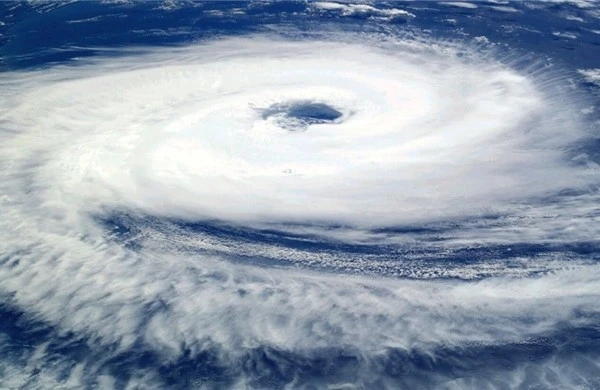 Un avertissement de tempête tropicale pourrait toucher la Jamaïque et les îles Caïmans