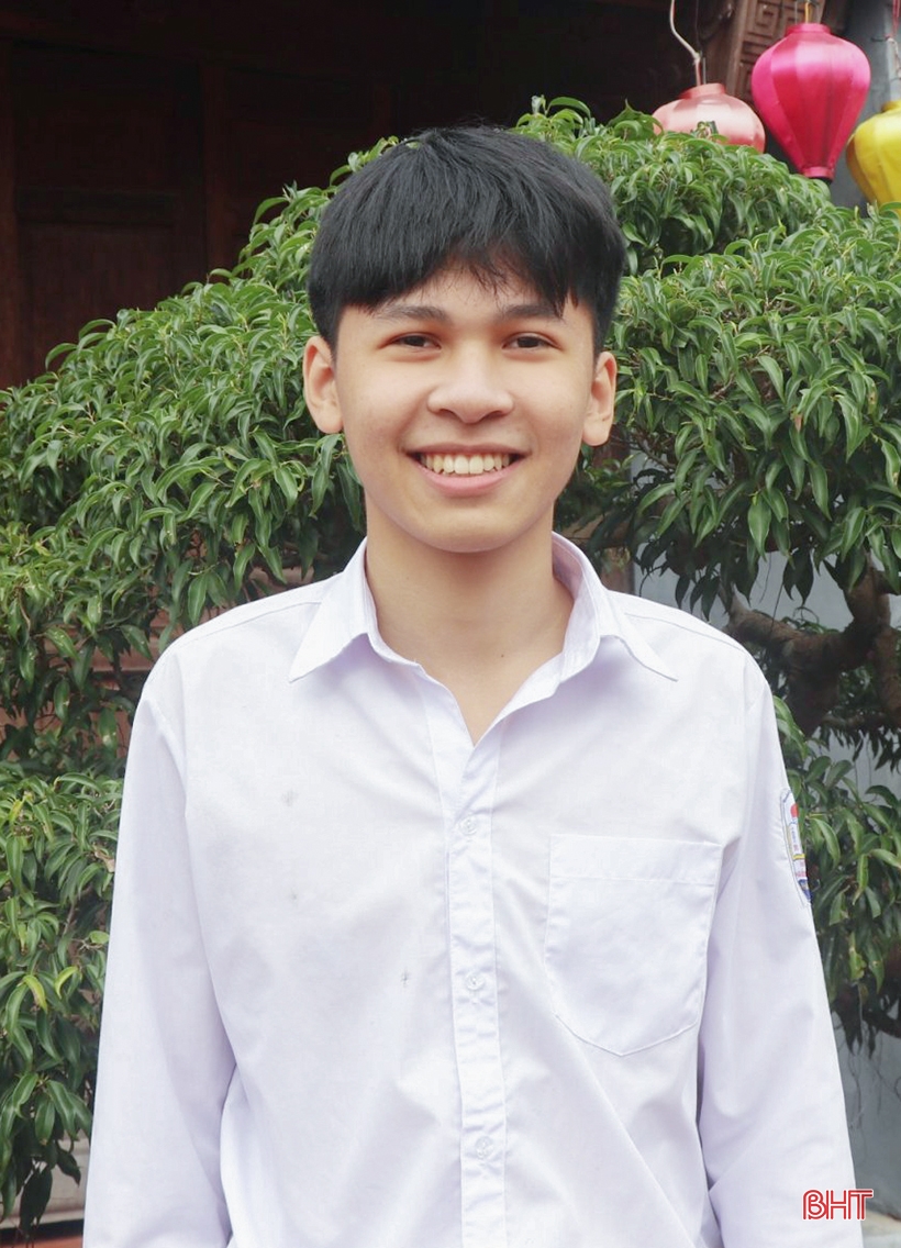 Inspirational stories of young people in the learning land of Ha Tinh