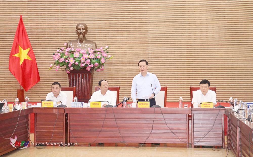 국가 관리 사고를 혁신하고 개발을 위한 모든 자원을 활용합니다.