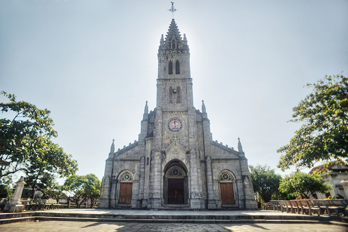 Paroisse de Bao Nham - une magnifique église à Nghe An.