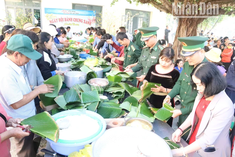 [Ảnh] “Xuân biên phòng - Ấm lòng dân bản” - Tết Giáp Thìn 2024 ở Đắk Lắk ảnh 12