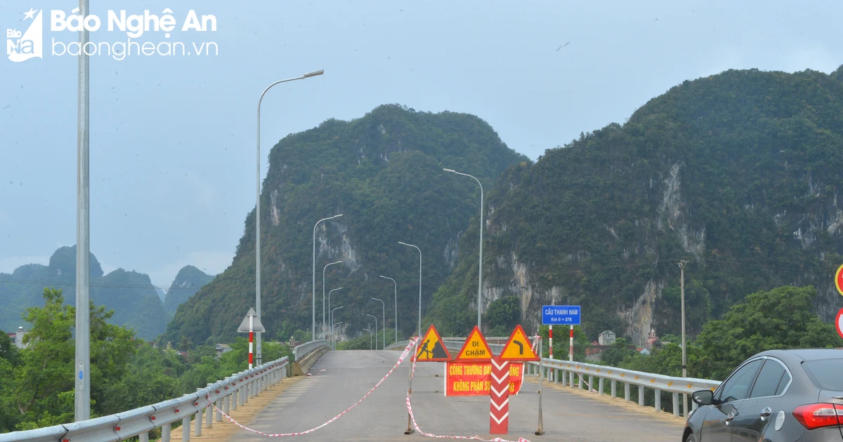 Cầu Thanh Nam (Con Cuông) chưa thể lưu thông do vướng giải phóng mặt bằng