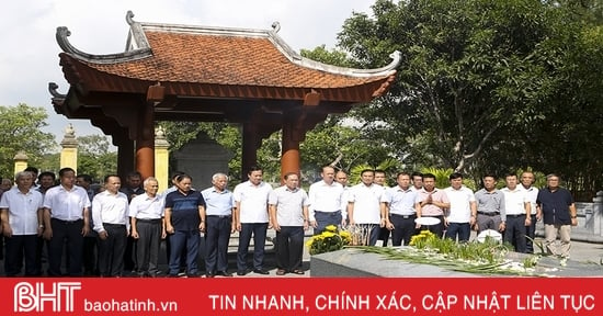 Trang nghiêm lễ giỗ lần thứ 203 của Đại thi hào Nguyễn Du