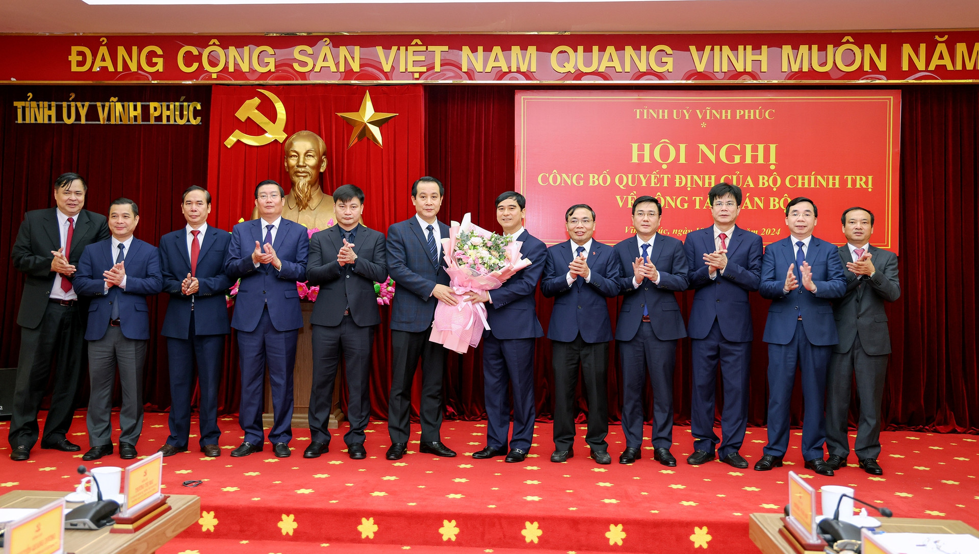 Bộ Chính trị điều động, chỉ định tân Bí thư Tỉnh ủy Vĩnh Phúc- Ảnh 5.