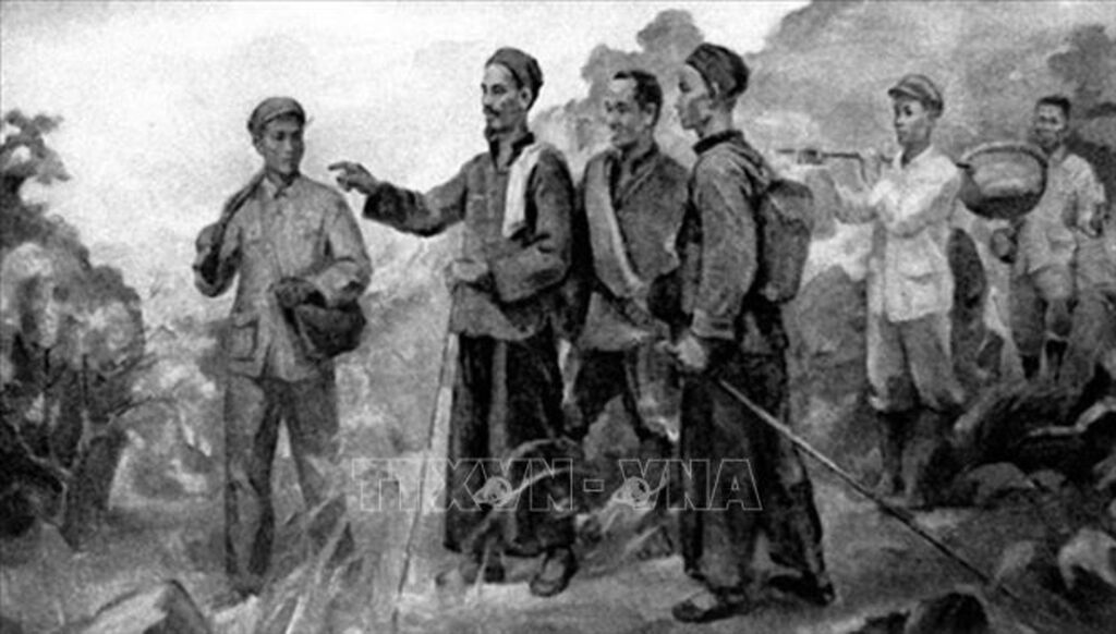 После 30 лет скитаний, 28 января 1941 года, Нгуен Ай Куок – дядя Хо вернулся из Китая и поселился в Пакбо (Каобанг), непосредственно руководя революционной борьбой. Он указывал, что в специфических условиях Вьетнама единственно возможным путём является путь национально-демократической революции под руководством авангардной партии рабочего класса, направленный на свержение империализма и колониализма, завоевание национальной независимости и последующее продвижение к социалистической революции.