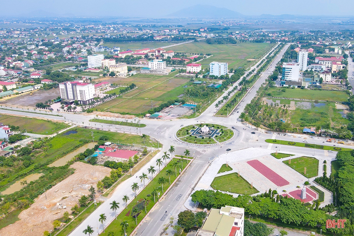 Envisager d'ajuster l'échelle du projet d'extension de la route Xo Viet Nghe Tinh