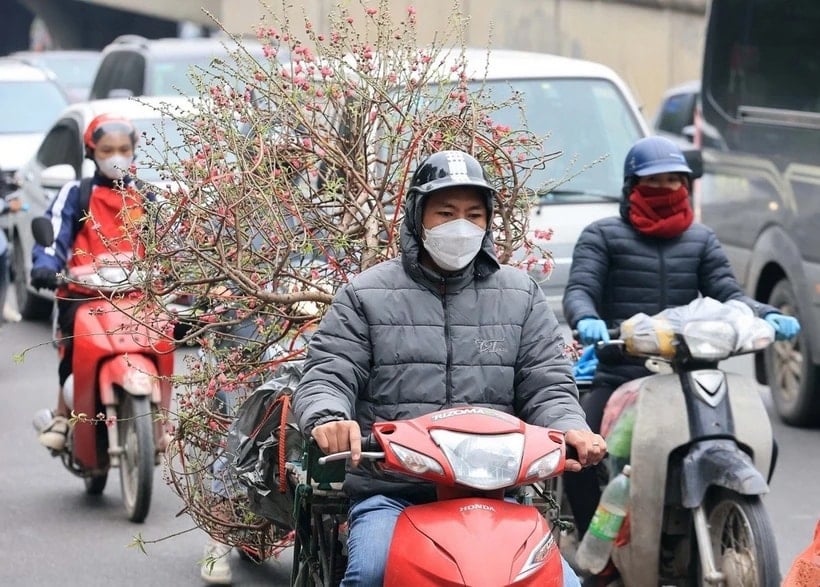 Muchas nuevas políticas de tráfico entrarán en vigor a partir del 1 de enero de 2025. (Foto: Huy Hung/VNA)