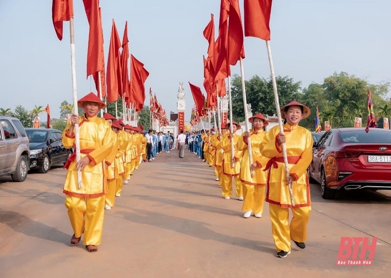 Festival of Grand Tutor Hoang Quoc Cong Dao Duy Tu Temple: Awakening the beauty of traditional culture and national pride