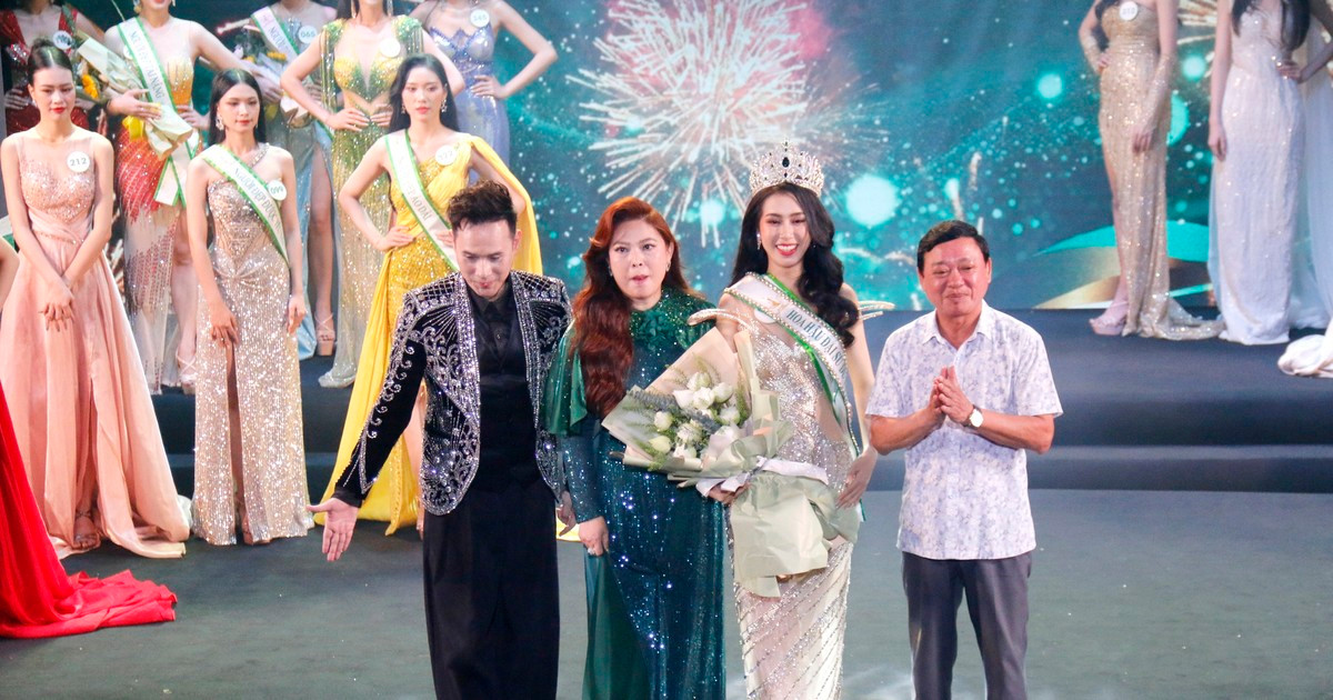 La bella Dinh Thi Hoa fue coronada Embajadora de Turismo de Miss Vietnam 2024