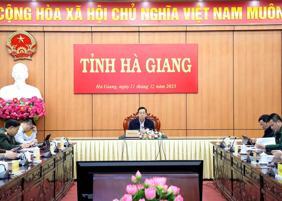 Hội nghị Ngoại giao lần thứ 32:  Phiên họp toàn thể về ngoại giao kinh tế phục vụ phát triển đất nước