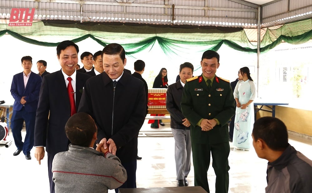 Chủ tịch UBND tỉnh Đỗ Minh Tuấn thăm, kiểm tra sản xuất, đời sống Nhân dân huyện Quảng Xương