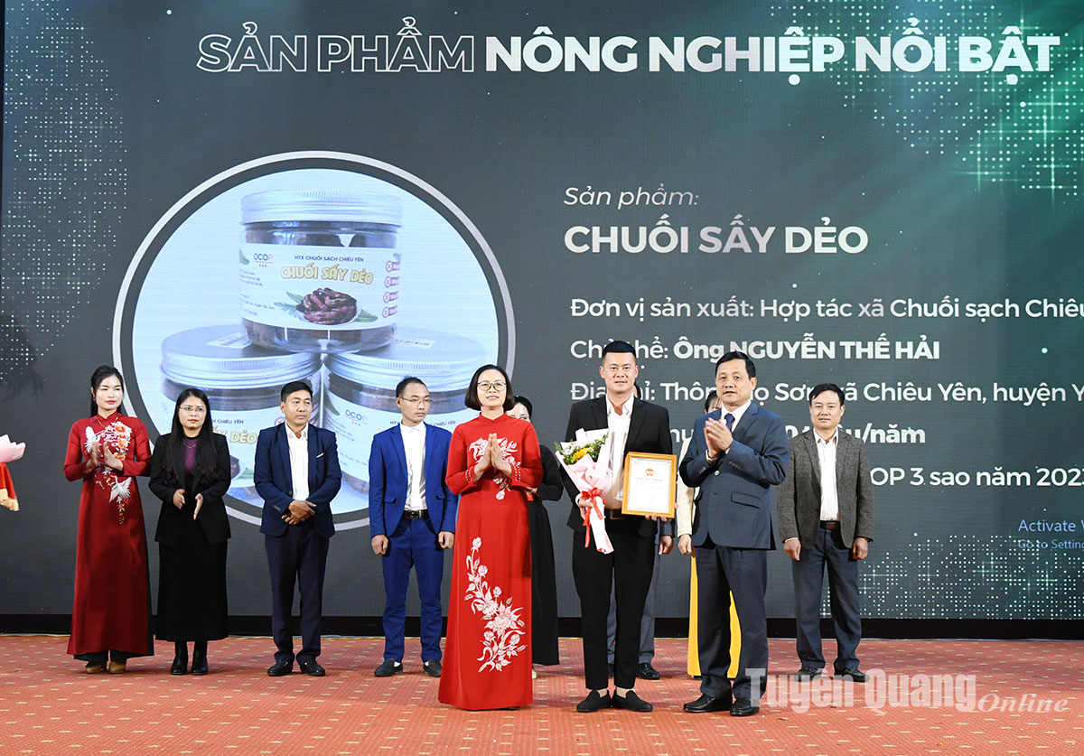 Honoring typical agricultural products of Tuyen Quang province for the first time