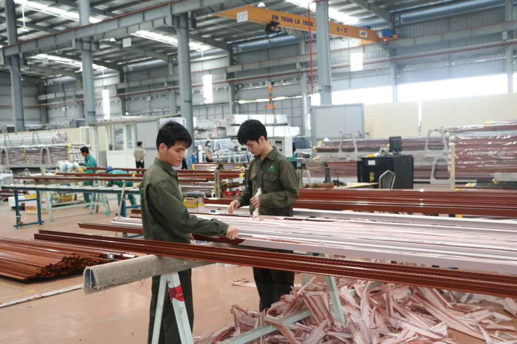 Ngoc Diep Aluminium Joint Stock Company（Van Lam）で生産