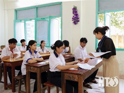 L'examen d'entrée au lycée de 10e année pour l'année scolaire 2024-2025 s'est déroulé en toute sécurité et conformément à la réglementation.