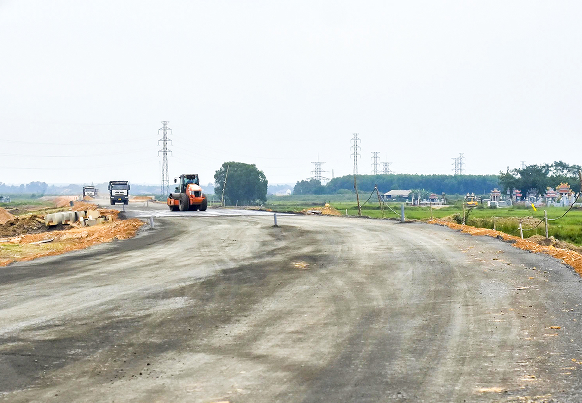 Accélérer le déblaiement du site du projet de contournement est de la ville de Dong Ha