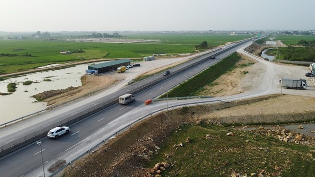 There will be no more 'empty' rest stops on the North-South Expressway before Tet photo 1