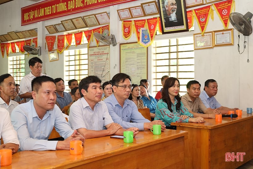 Les agriculteurs de Ha Tinh se mobilisent pour collecter les bouteilles et les emballages de pesticides