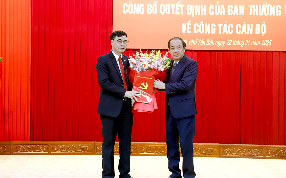 Head of the City Party Committee's Organization Board Pham Ngoc Vo holds the position of Standing Deputy Secretary of the Yen Bai City Party Committee.