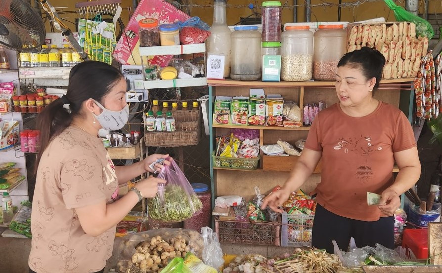 Los precios de los productos en el mercado tradicional de Hai Duong fluctúan