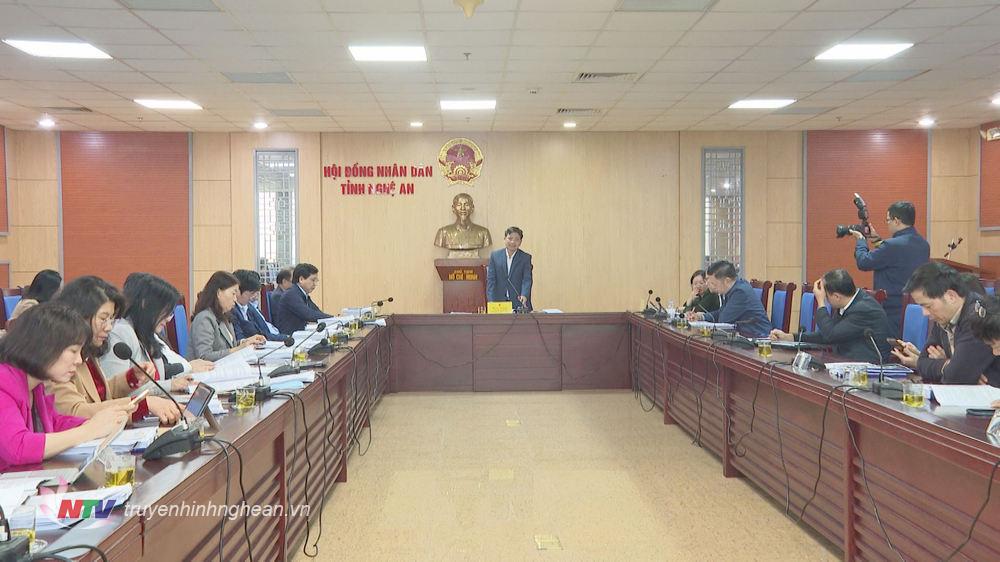 The Economic - Budget Committee of the Provincial People's Council reviews draft Resolutions