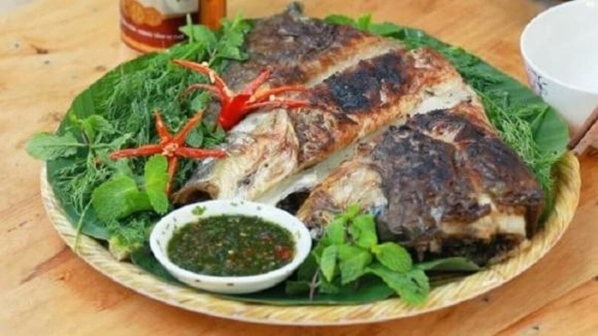 Gegrillter Adlerholzfisch, Cao Bang Spezialität