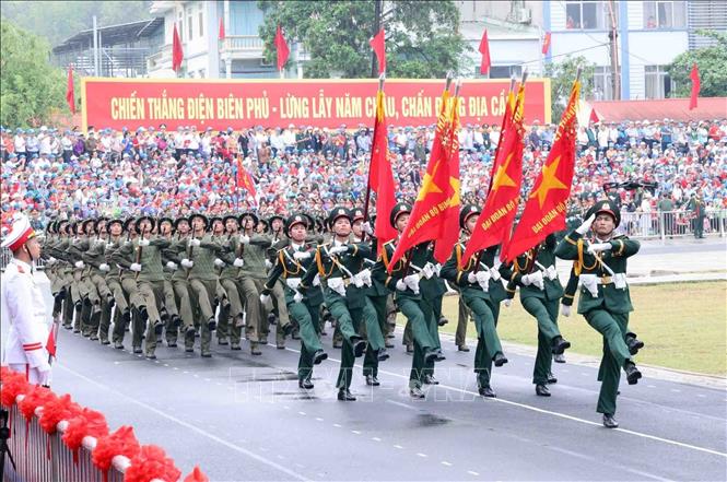 Màn diễu binh của Khối Chiến sĩ Điện Biên tại Lễ mít tinh, diễu binh, diễu hành kỷ niệm 70 năm Chiến thắng lịch sử Điện Biên Phủ (7/5/1954 - 7/5/2024). Ảnh tư liệu: Lâm Khánh/TTXVN