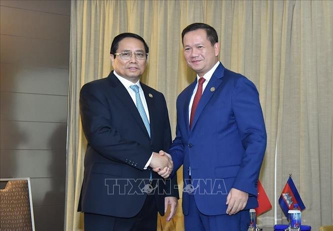 El Primer Ministro Pham Minh Chinh se reúne con el Primer Ministro camboyano en Australia