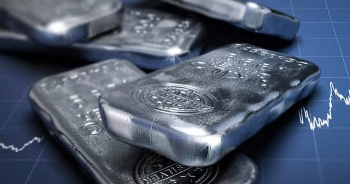 Silver prices have been moving in opposite directions.