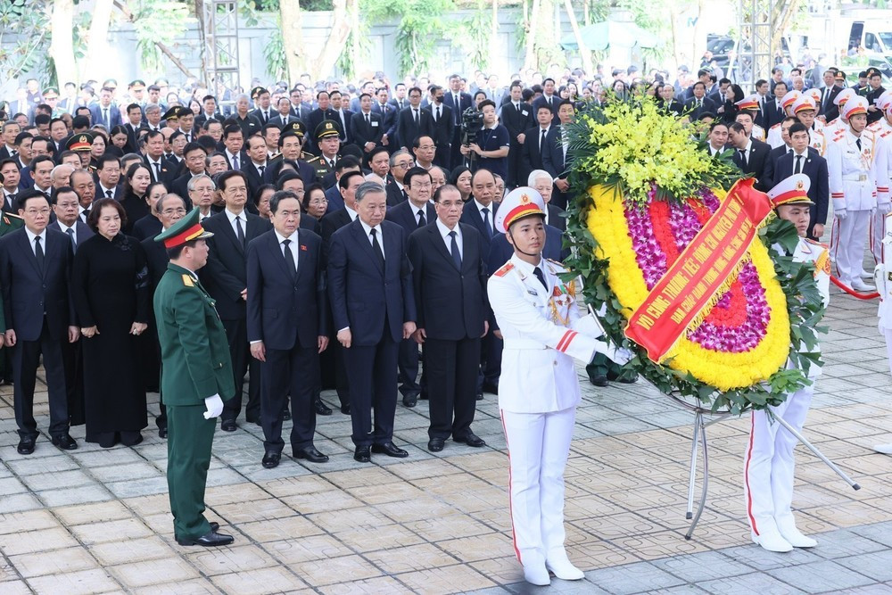 quoc_tang_tong_bi_thu_nguyen_phu_trong_le_vieng_tai_ha_noi_9.jpg