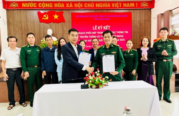 Quang Nam : Signature d'un accord de coopération sur les informations étrangères dans les zones frontalières, maritimes et insulaires d'ici 2025