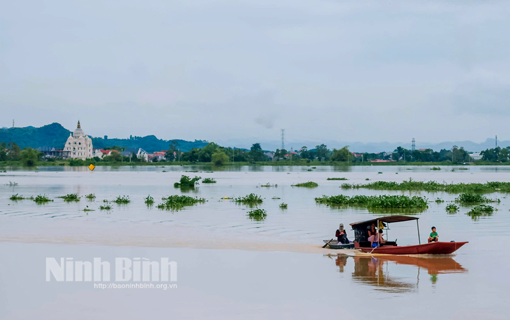 7h ngày 13/9: Mực nước trên sông Hoàng Long tại Bến Đế giảm còn 4,82m