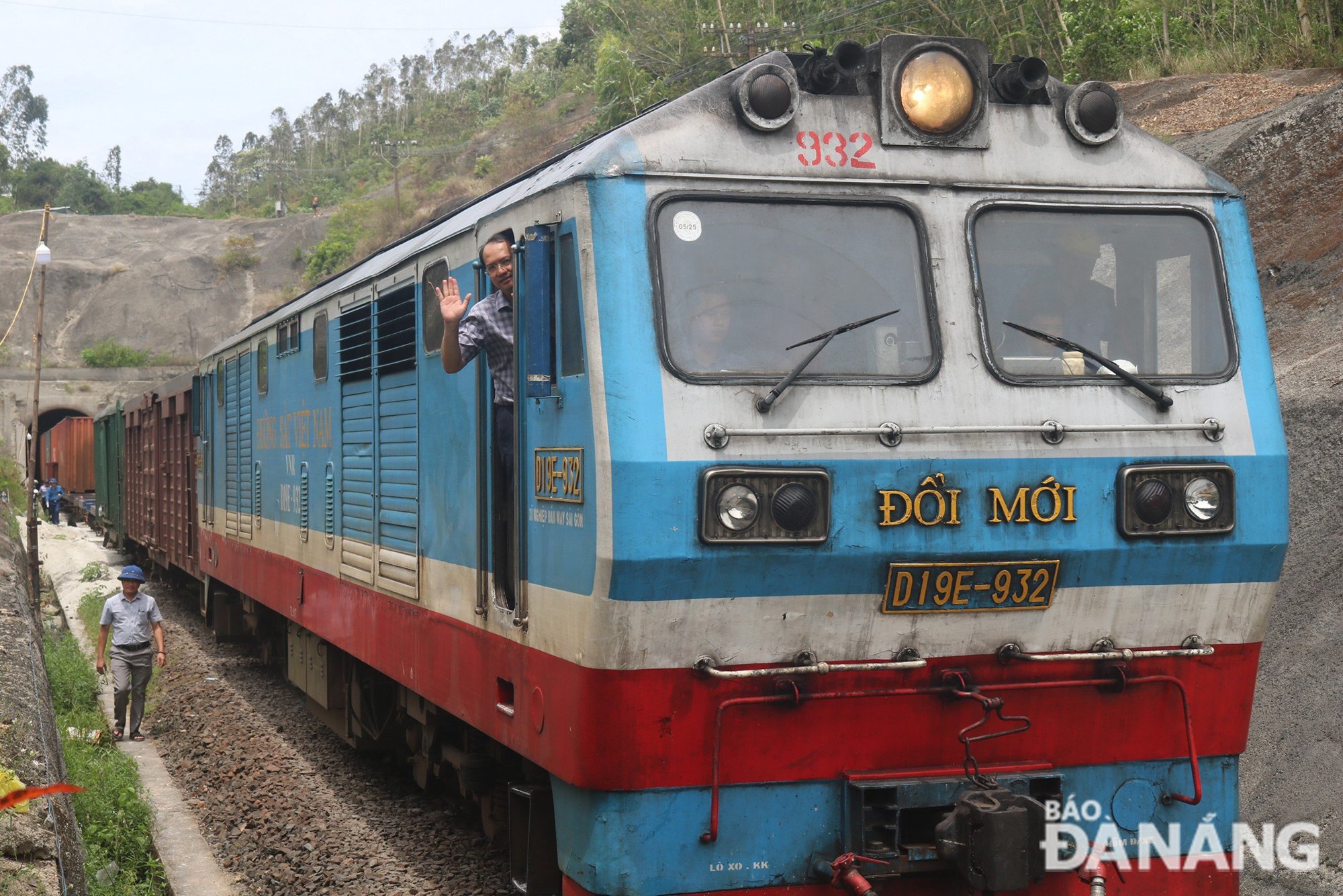 Railways open ticket sales for many trains during the September 2 holiday with many promotions