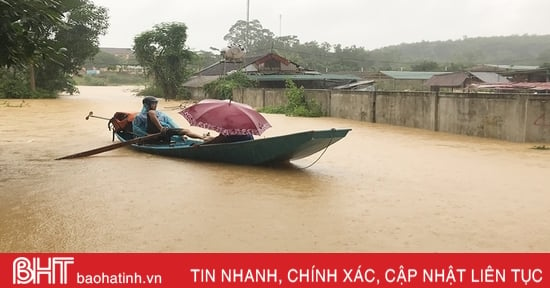 Hà Tĩnh sẵn sàng sơ tán người dân trước nguy cơ sạt lở